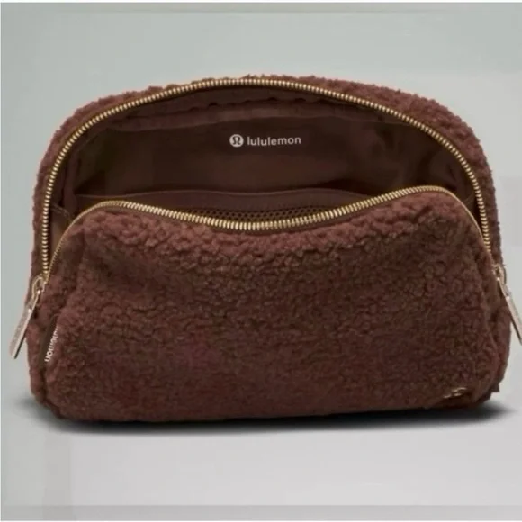 NWT- Lululemon Everywhere Belt Bag Large 2L Brown Fleece - Picture 6 of 13